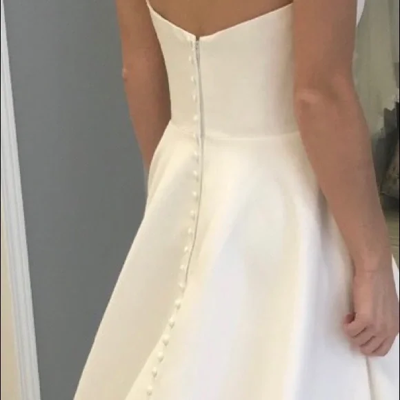 🌟💜🌟STELLA YORK Ivory Wedding Dress with Detachable Sleeves Altered to Sz 2 - Picture 4 of 14